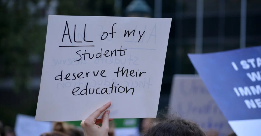 Florida Dem Blasts State GOP for Trying to End In-State College Tuition for Undocumented Students