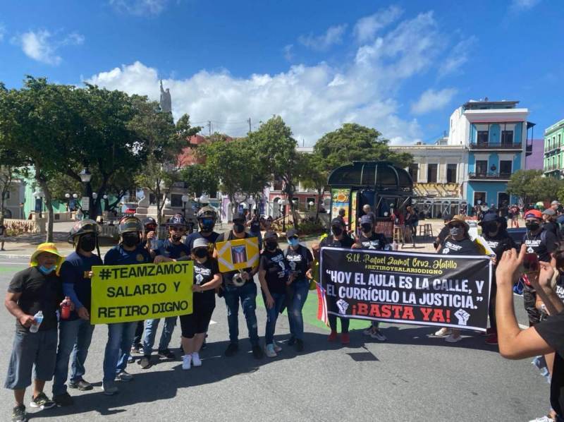 Teachers - Protest - Puerto Rico