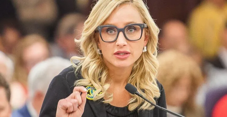 ‘It’s a Scary Time’: Florida Democrats Are Fighting Back Against Six-Week Abortion Ban ‘It’s a Scary Time’: Florida Democrats Are Fighting Back Against Six-Week Abortion Ban