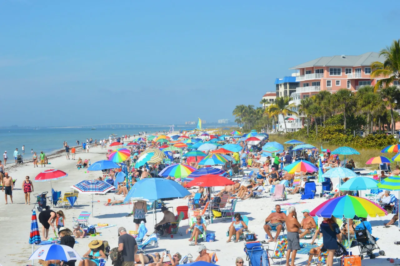 The local’s guide to avoiding spring breakers in Florida