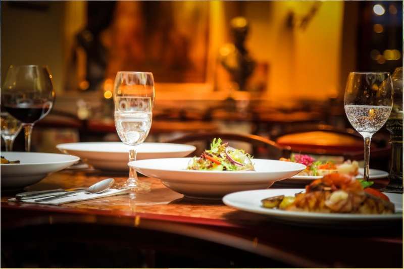 A set table at a fancy restaurant.