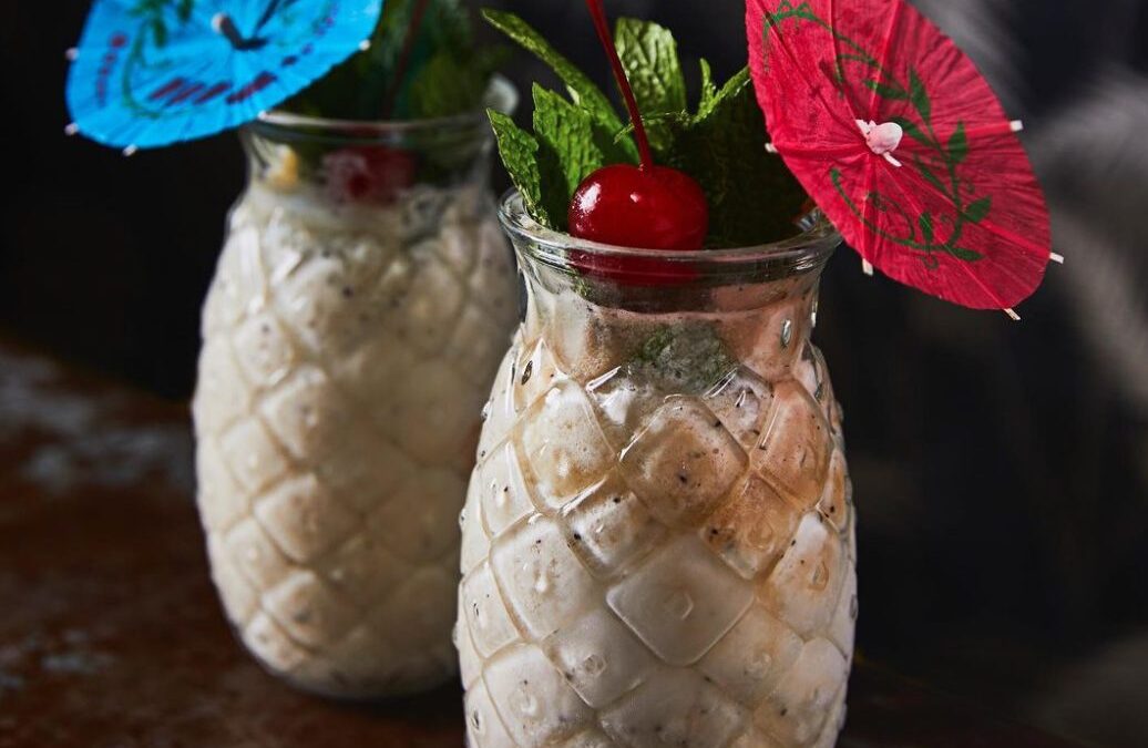 If you like piña coladas, try them at these 5 Florida restaurants and bars